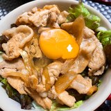 のせるだけ＊簡単肉釜玉うどん＊